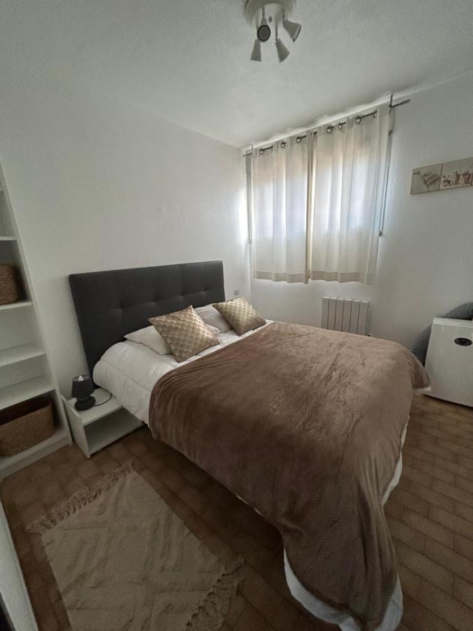 Appartement T2 A Cote De La Quartier Des Quilles