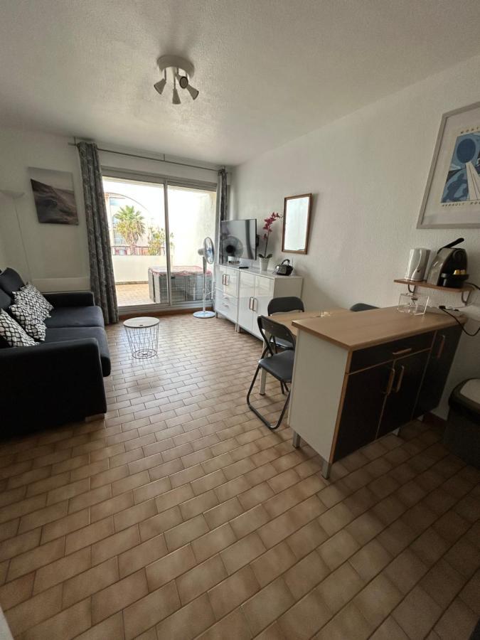 Appartement T2 A Cote De La Quartier Des Quilles *